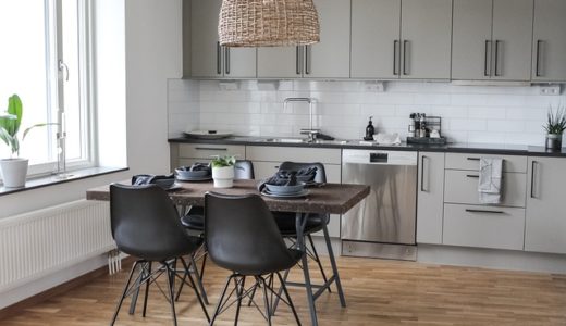 戸建ての火災保険の相場は？加入時のチェックポイントや費用を抑える方法も解説